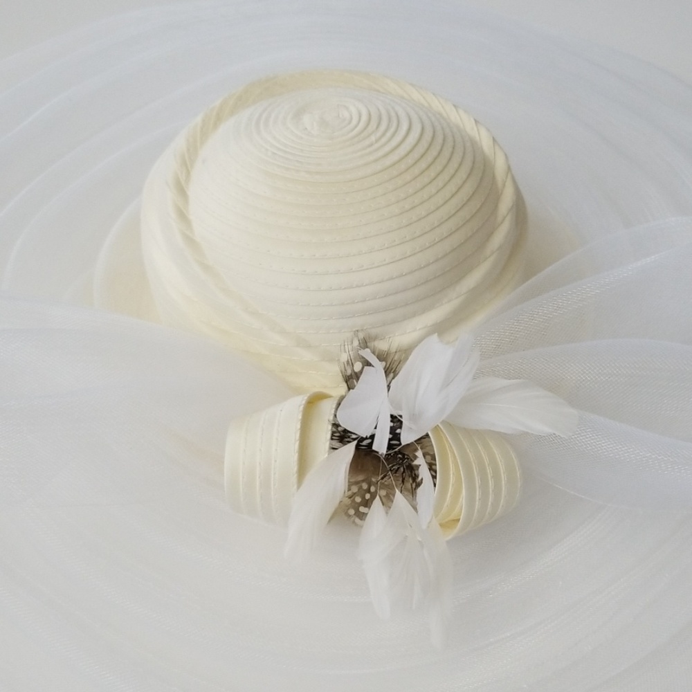 Wide brim dress derby hat